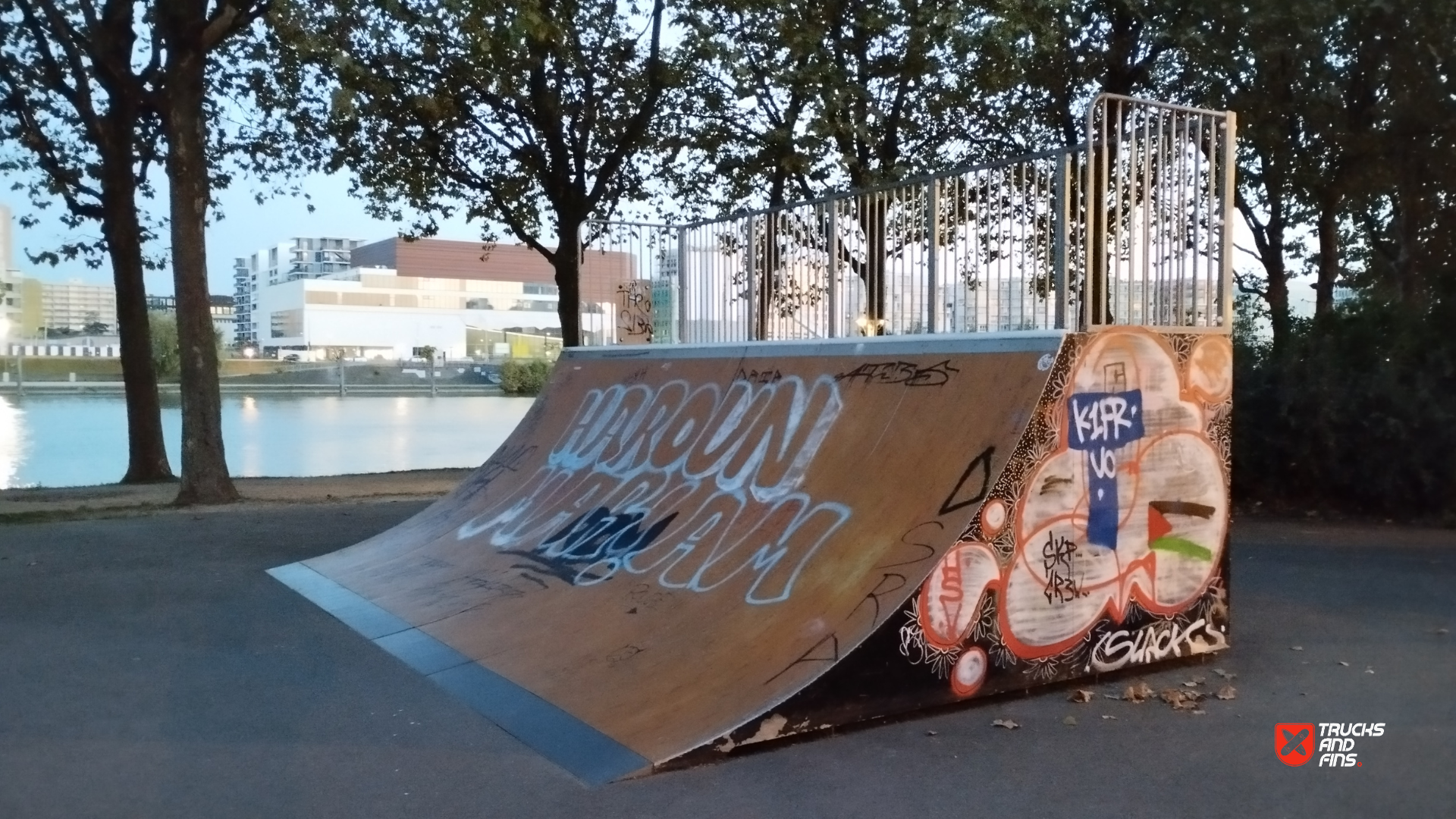 Asnières-sur-Seine skatepark